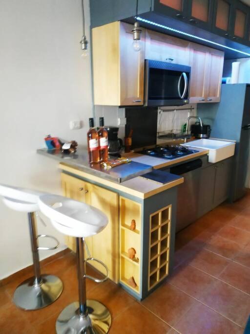 Modern, Welcoming Studio, Ocean View In ฆวนโดลีโอ ภายนอก รูปภาพ
